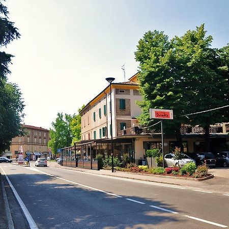 Drake Hotel Maranello Exterior photo